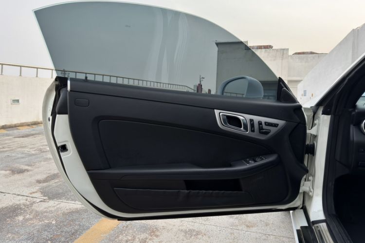 Used Mercedes-Benz SLK-Class 2011 SLK 200 Fashion Model
