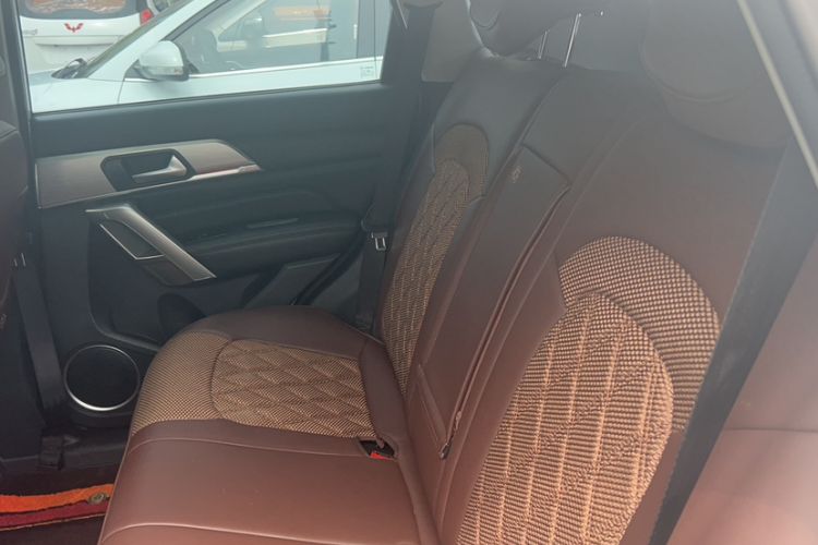 Used Haval H2 2018 Blue Label 1.5T Dual-Clutch Two-Wheel-Drive Prestige Model
