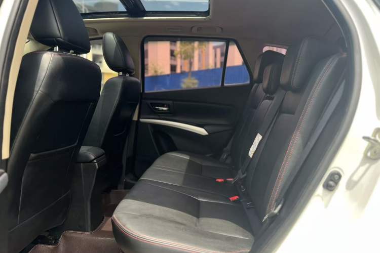 Used Suzuki S-Cross 2015 1.6L CVT Two-Wheel Drive Elite Version