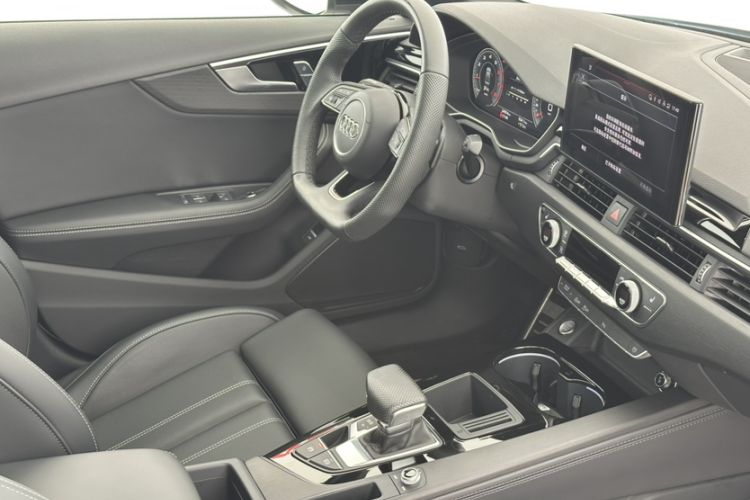 Used Audi A4L 2024 40 TFSI Luxury Dynamic Edition
