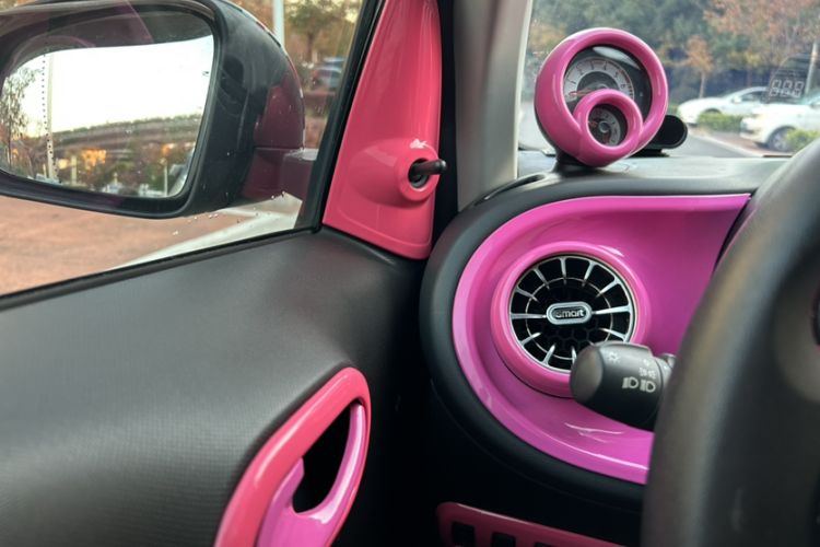 Used smart fortwo 2015 1.0L 52 kW hardtop Dynamic version