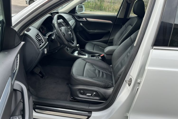 Used Audi Q3 2016 35 TFSI quattro all-wheel-drive style model Interior 1