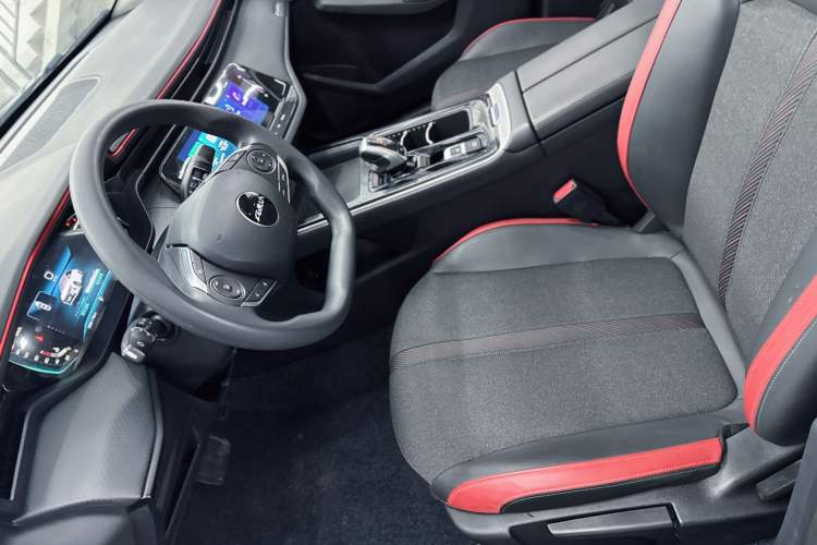 Used Dongfeng Aeolus Yixuan MAX 2023 1.5T Super-Powered Dad Edition Interior 5