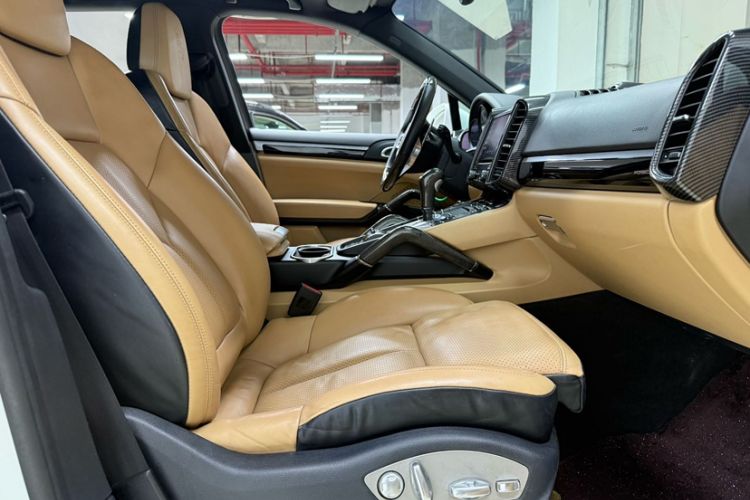 Used Porsche Cayenne 2016 Cayenne Platinum Edition 3.0T