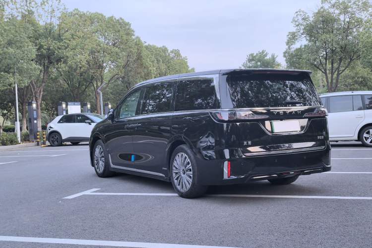 Used VOYAH Dream 2022 0-Carbon Edition Dream+ Smart Enjoyment Package 475 km