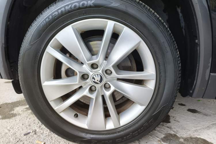 Used Skoda Kodiaq 2020 TSI330 5-Seat Two-Wheel Drive Deluxe Enjoyment Edition Exterior 3