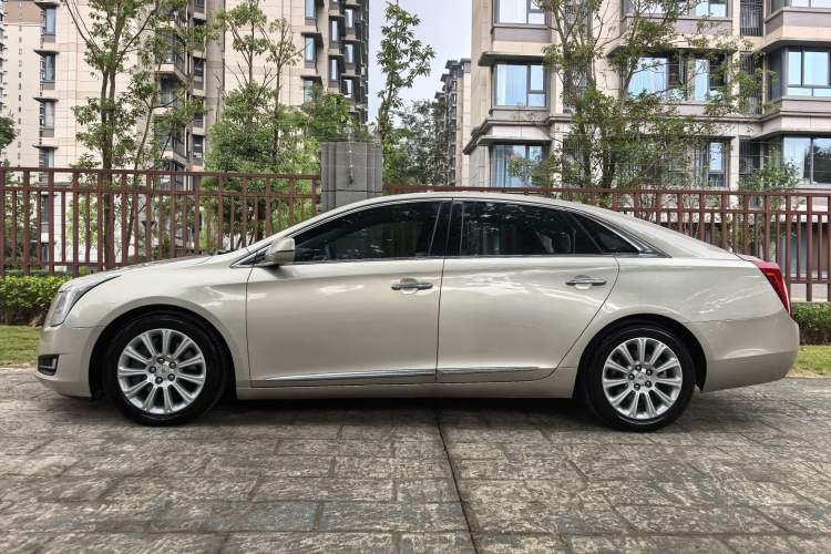 Used Cadillac XTS 2015 28T Comfort Model
