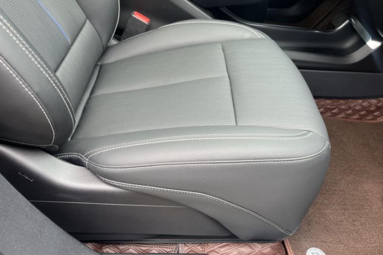 Used Cadillac LYRIQ 2022 Rear-Drive Long-Range Luxury Edition
