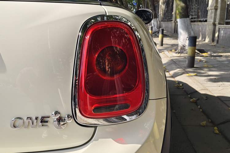 Used MINI MINI 2016 1.2T ONE Pioneer Edition
