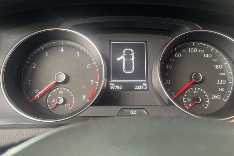 Used Volkswagen Golf 2018 230TSI Automatic Comfort Model Odometer Close Up