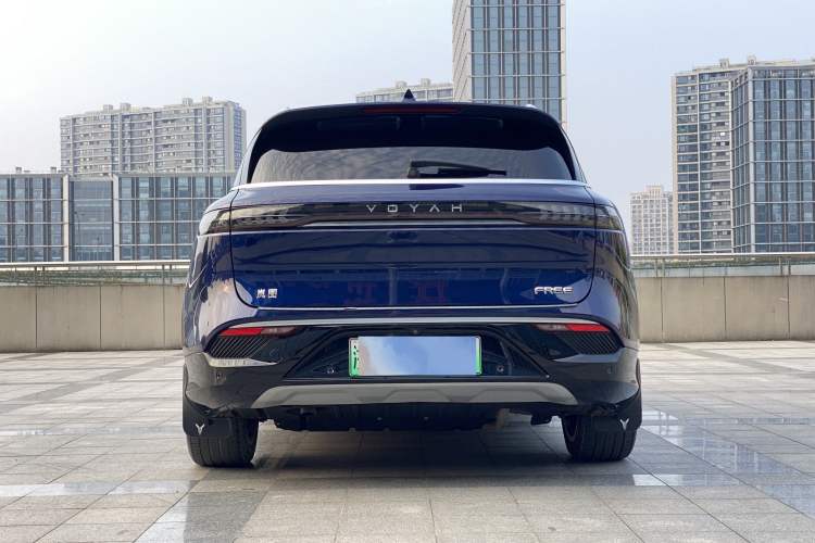 Used VOYAH FREE 2023 Four-Wheel Drive Extended-Range Model with Ultra-Long Range