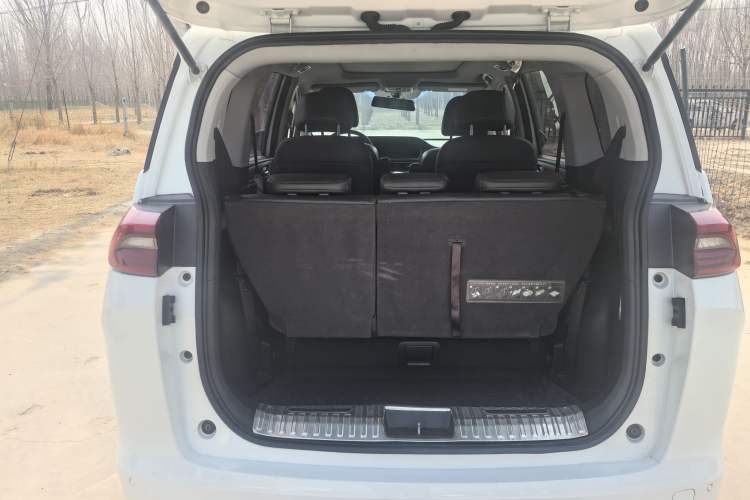 Used GAC Trumpchi M6 2019 270T Automatic Luxury Edition (7-seater) China V Standard Trunk