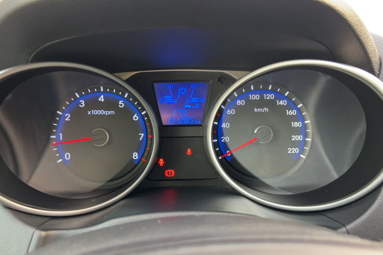 Used Hyundai ix35 2015 2.0L Automatic 2WD Comfort Edition China V Standard Odometer Close Up