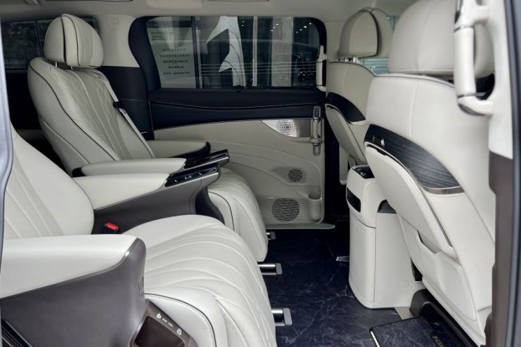 Used Denza D9 2024 DM-i 980 Four-Wheel Drive Prestige Model