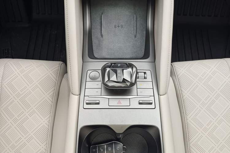 Used BYD Yuan UP 2024 401KM Leading Edition

