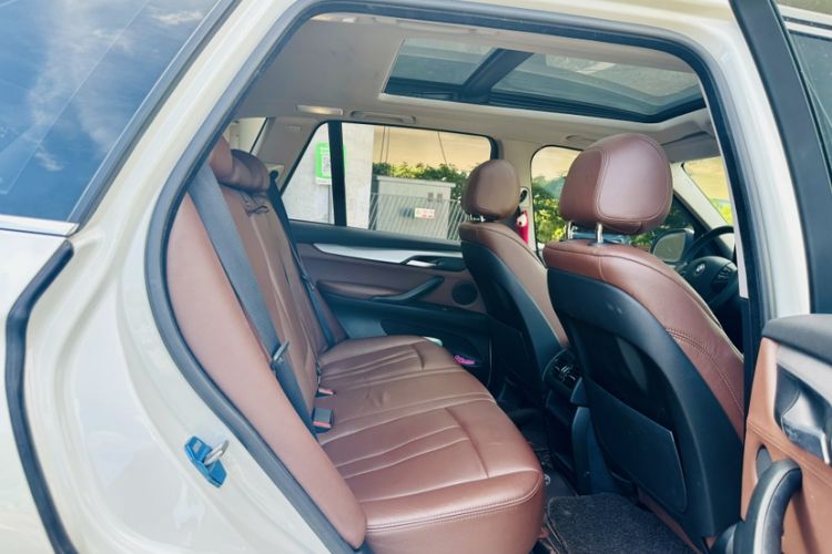 Used BMW X5 2016 xDrive35i parallel import
