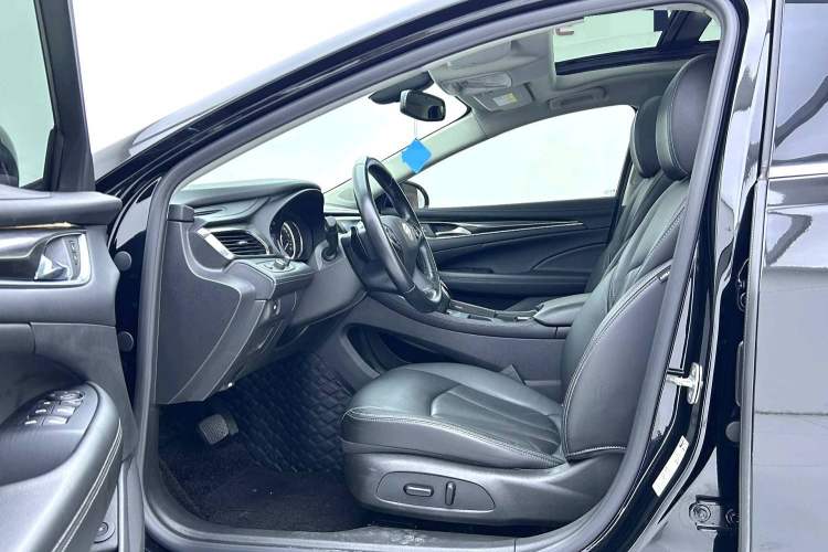 Used Buick LaCrosse 2022 652T Luxury Version