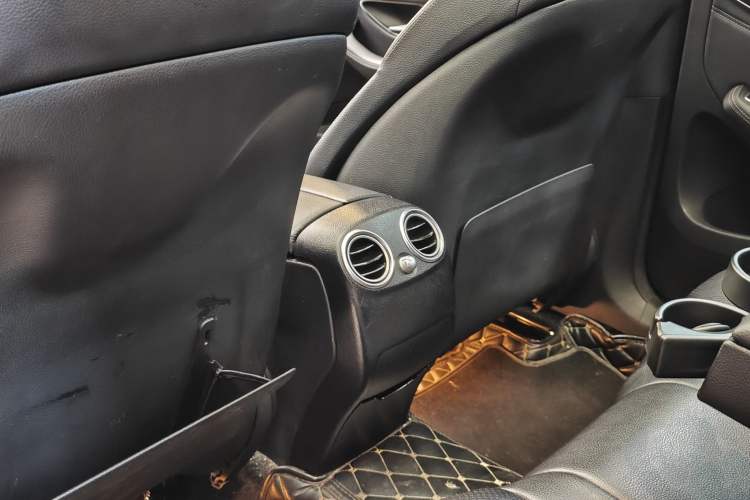 Used Mercedes-Benz GLC 2017 GLC 260 4MATIC Luxury Model
