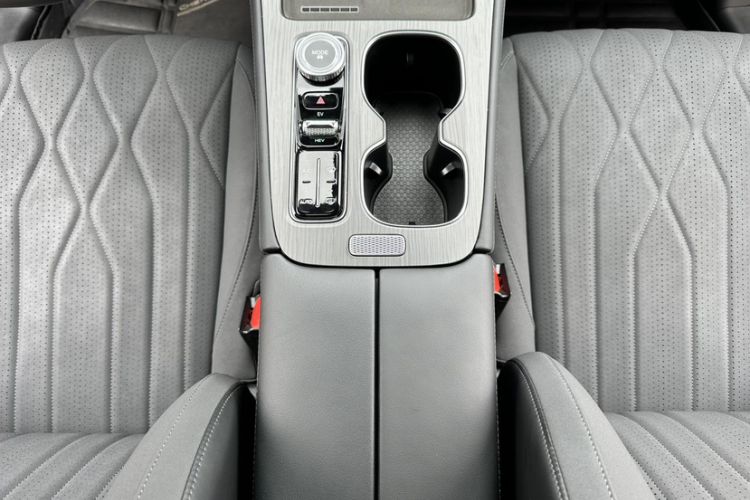 Used Fengyun T8 2025 1.5T 130 km Luxury Edition 5-Seater Interior 3