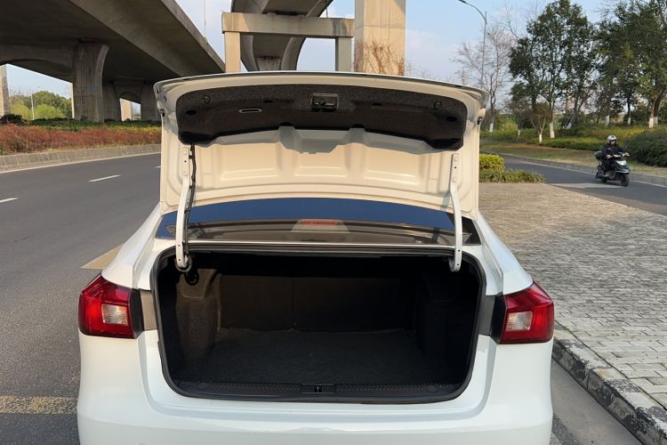 Used Roewe 360 2015 1.5L Automatic Luxury Edition