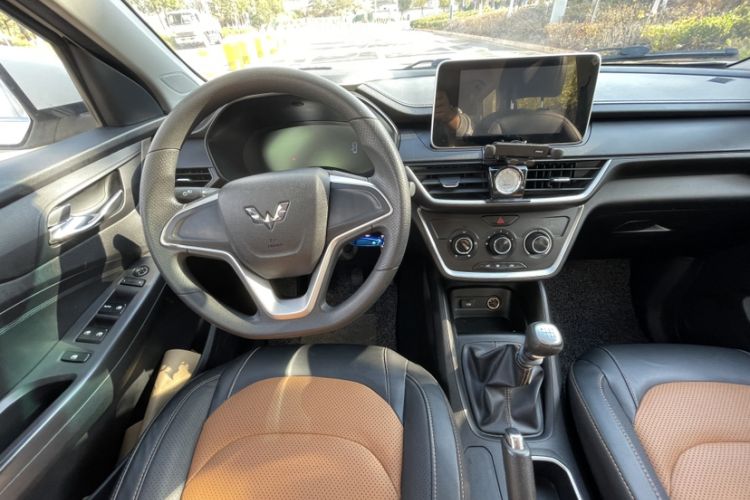 Used Wuling Hongguang S3 2018 1.5L Manual Comfort Model China V Standard