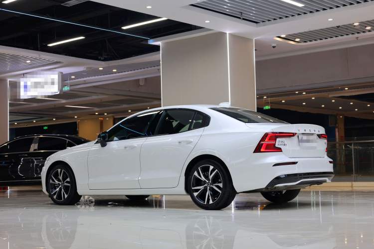 Used Volvo S60 2025 B5 Zhiya Sport Edition