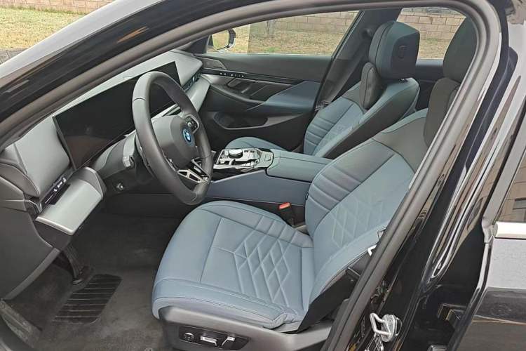 Used BMW i5 2024 eDrive 35L Luxury Model with M Sport Package