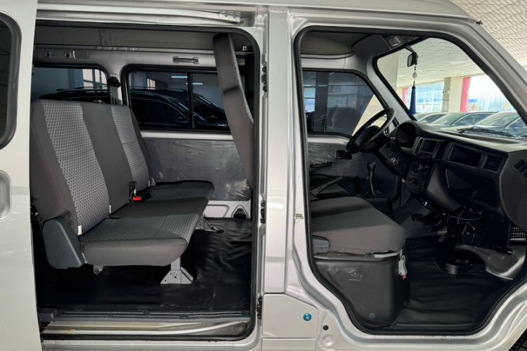 Used Wuling Zhiguang 2023 1.5L Practical Version 5/7 Seats
