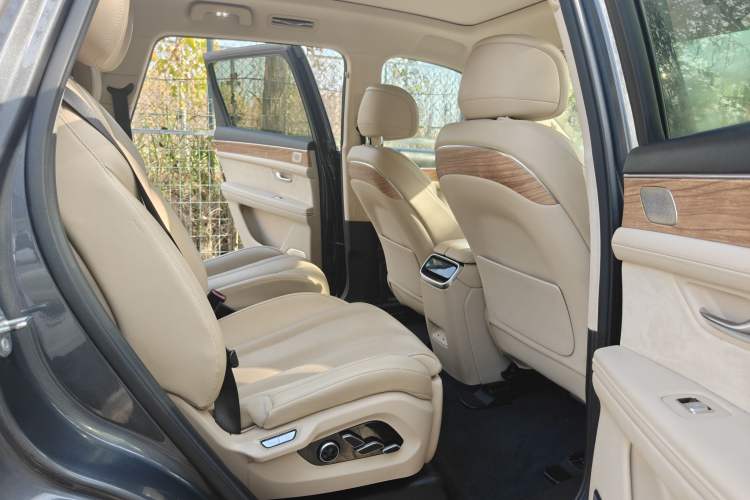 Used Hima AITO M7 2022 1.5T Rear-Drive Comfort Edition Interior 4