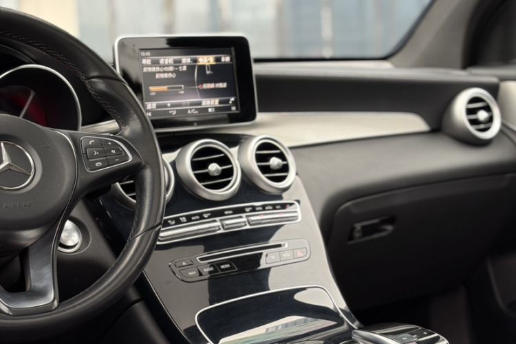 Used Mercedes-Benz GLC 2019 GLC 200 4MATIC
