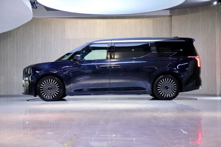 Used Zeekr 009 2022 WE Edition Exterior 3