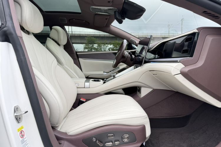 Used Denza Z9GT 2024 630 All-Wheel Drive Max Edition
