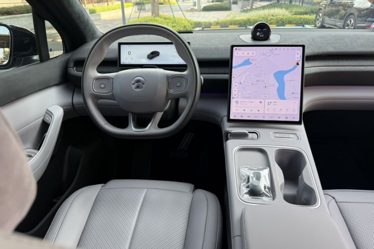 Used Nio EC6 2024 75 kWh Steering Wheel