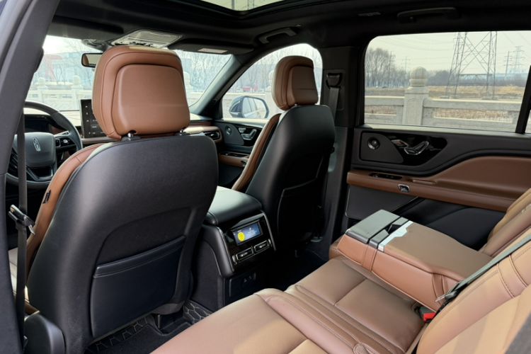 Used Lincoln Aviator 2023 3.0T V6 All-Wheel Drive Zunya Cruise Version 7 Seats
