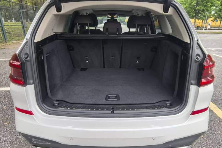 Used BMW X3 2020 xDrive25i M Sport Package Interior 7