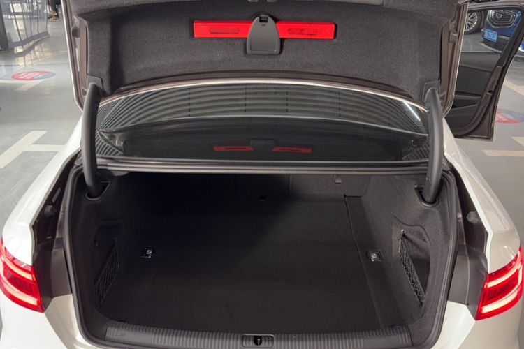 Used Audi A4L 2019 40 TFSI Fashion Edition China VI Emission Standard