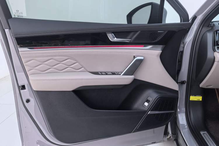 Used BYD Tang New Energy 2025 DM-i 115KM Prestige Model
