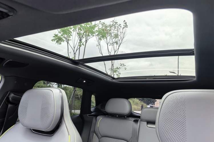 Used Lynk & Co 08 EM-P 2023 220km All-Wheel-Drive Performance Halo
