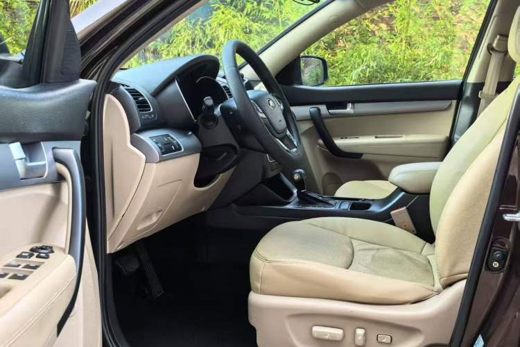 Used Kia Sorento 2013 2.4L 5-Seater Gasoline Comfort Version China IV Standard
