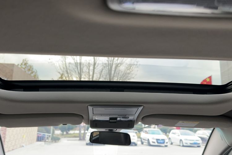 Used Chevrolet Captiva 2017 2.4L 4x4 Flagship Edition 7-Seater