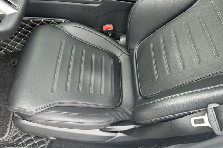 Used Mercedes-Benz C-Class 2023 C 200 L Sport Edition Interior 6