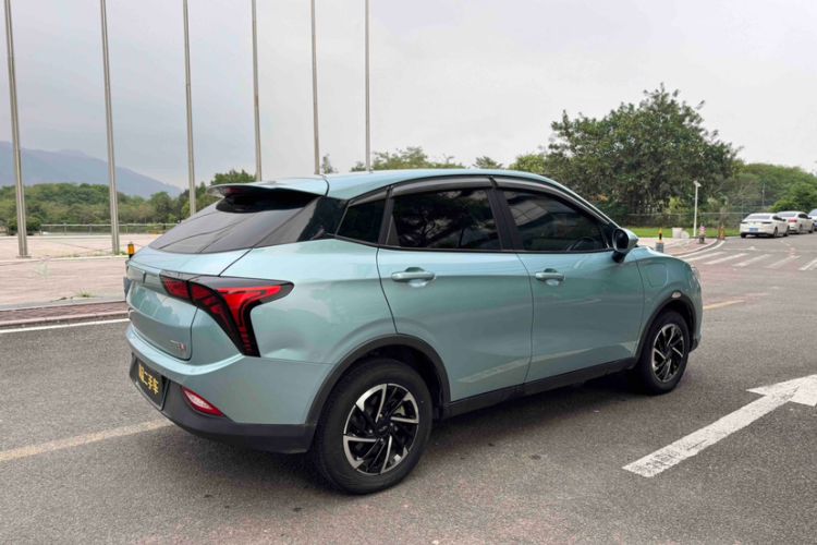 Used NETA V 2022 Long-Range Industry Custom Edition Exterior 1