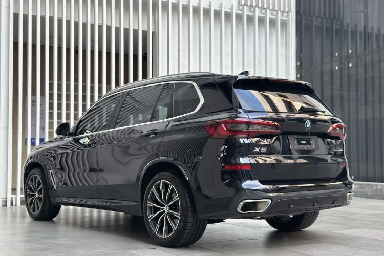 Used BMW X5 2022 Restyled xDrive 30Li Luxury Version M Sport Package