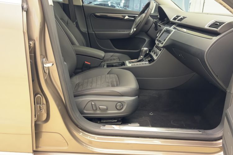 Used Volkswagen Magotan 2016 2.0 TSI Luxury Comfort Version