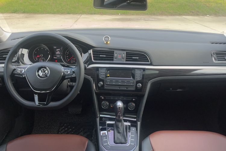 Used Volkswagen Lamando 2015 280TSI DSG Comfort Edition
