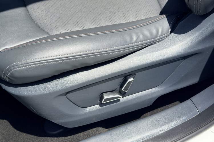 Used CHANGAN UNI-T 2020 1.5T Prestige Version
