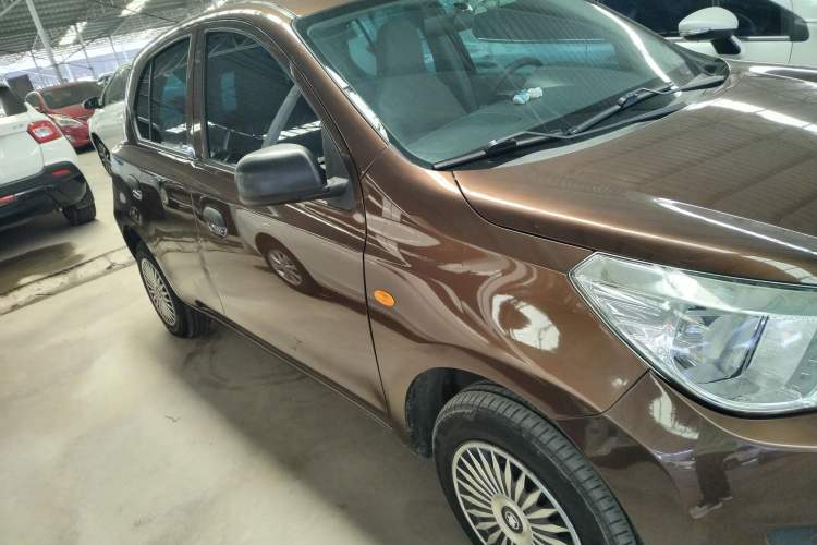 Used Venucia R30 2014 1.2L Manual Comfort Edition