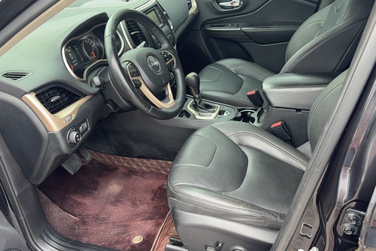 Used Jeep Cherokee 2017 2.4L Leading Edition