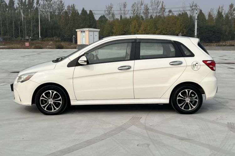 Used BAIC Senova D20 2015 Hatchback 1.5L Manual Leshang Version
