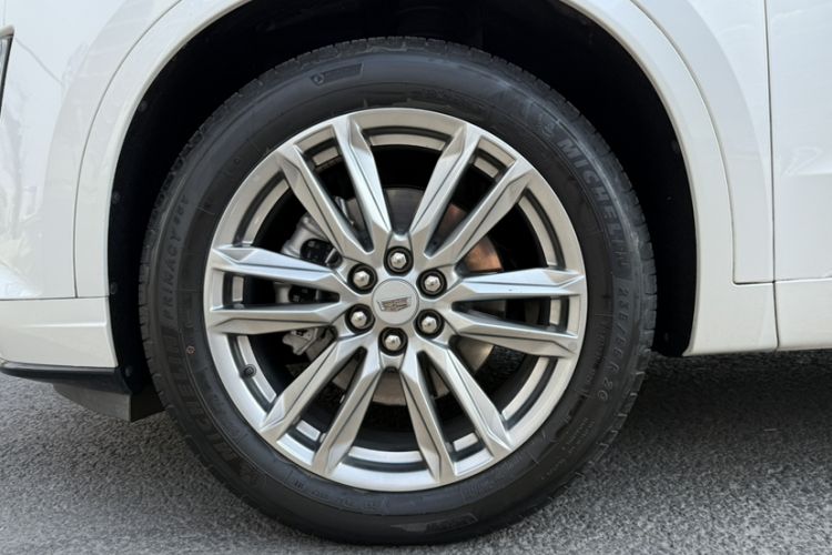 Used Cadillac XT6 2021 2.0T 7-Seater Two-Wheel-Drive Luxury Version Exterior 4